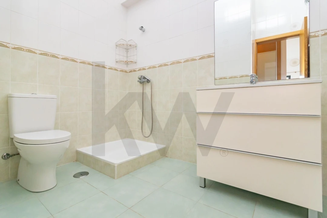 Moradia T5 para Venda em Seixal, Arrentela e Aldeia de Paio Pires Foto 54