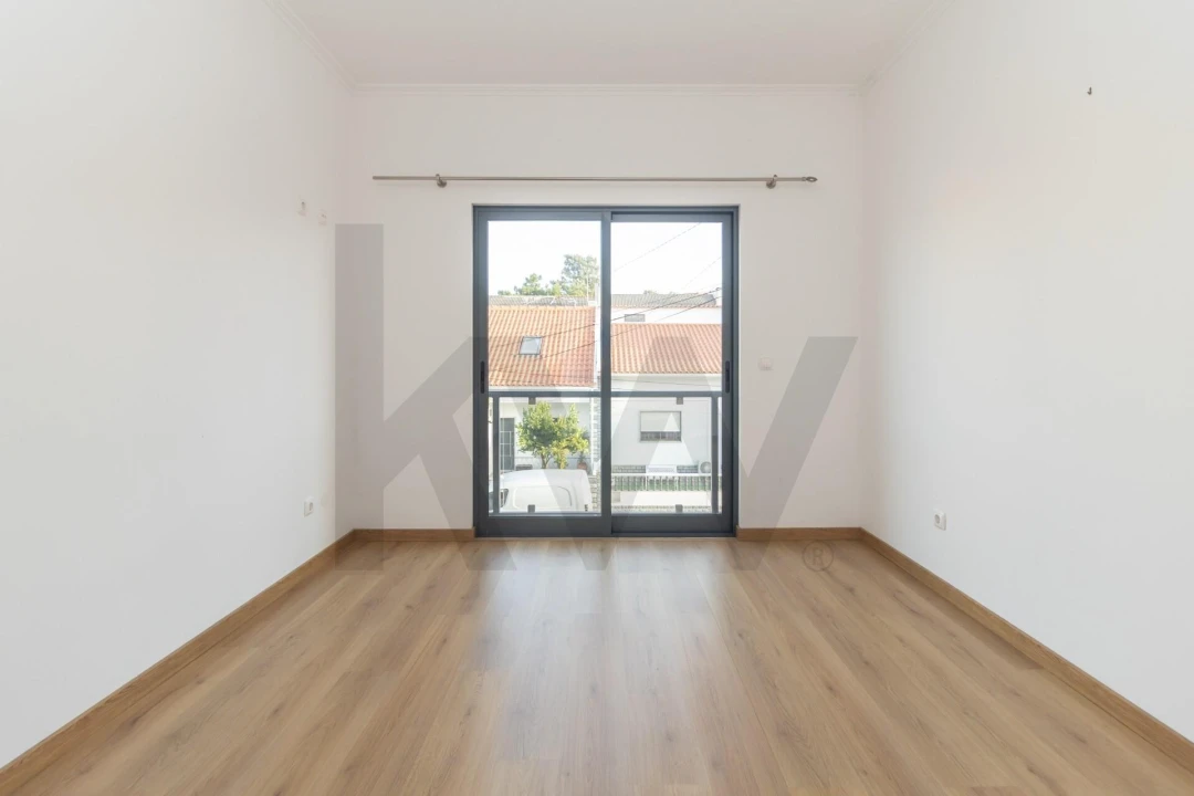 Moradia T5 para Venda em Seixal, Arrentela e Aldeia de Paio Pires Foto 52