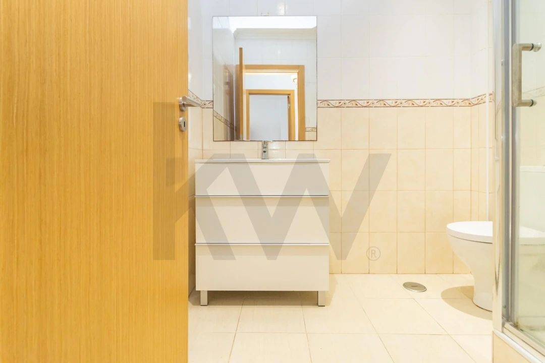 Moradia T5 para Venda em Seixal, Arrentela e Aldeia de Paio Pires Foto 25