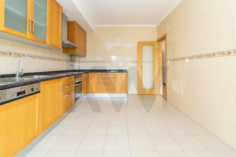 Moradia T5 para Venda em Seixal, Arrentela e Aldeia de Paio Pires Foto 17