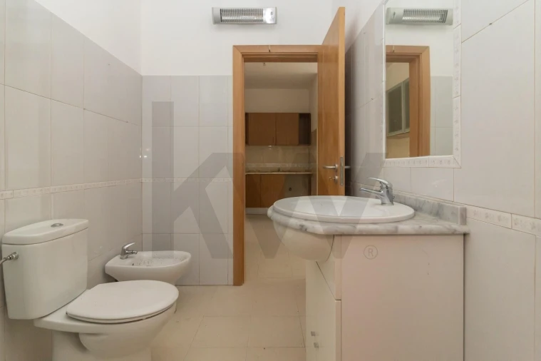 Moradia T5 para Venda em Seixal, Arrentela e Aldeia de Paio Pires Foto 36