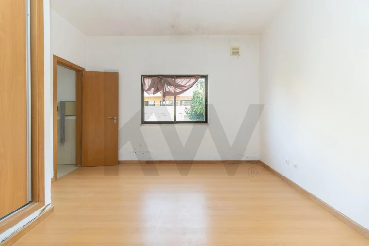 Moradia T5 para Venda em Seixal, Arrentela e Aldeia de Paio Pires Foto 42