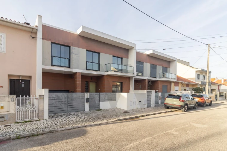 Moradia T5 para Venda em Seixal, Arrentela e Aldeia de Paio Pires Foto 63