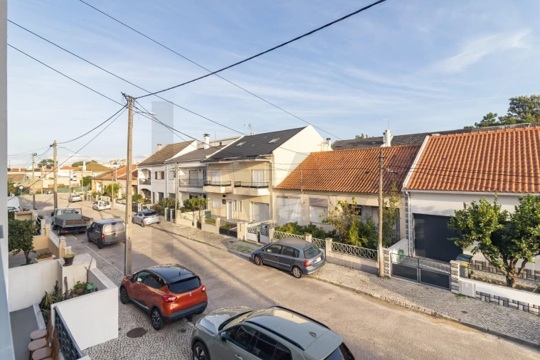 Moradia T5 para Venda em Seixal, Arrentela e Aldeia de Paio Pires Foto 48