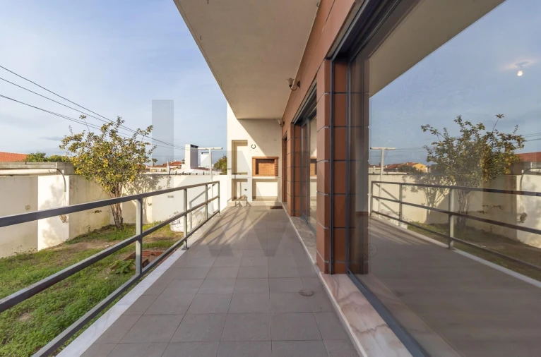 Moradia T5 para Venda em Seixal, Arrentela e Aldeia de Paio Pires Foto 19