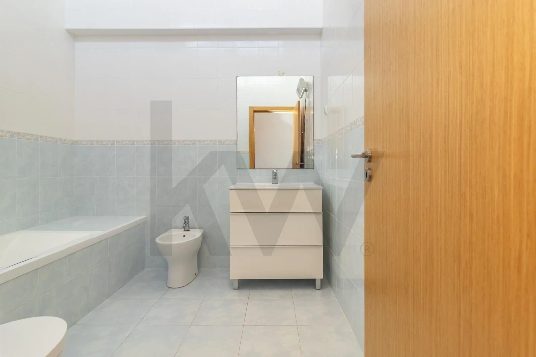 Moradia T5 para Venda em Seixal, Arrentela e Aldeia de Paio Pires Foto 57