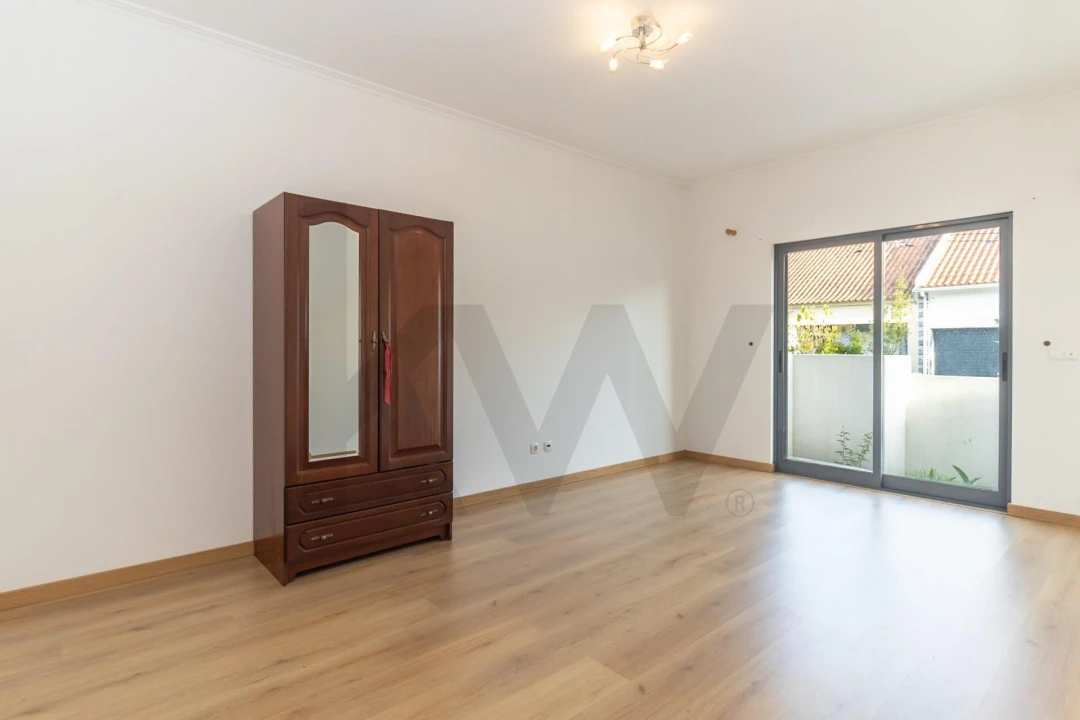 Moradia T5 para Venda em Seixal, Arrentela e Aldeia de Paio Pires Foto 7