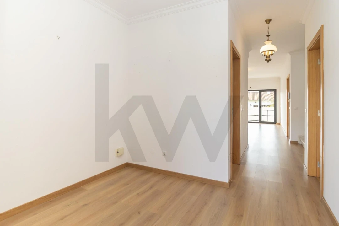 Moradia T5 para Venda em Seixal, Arrentela e Aldeia de Paio Pires Foto 6