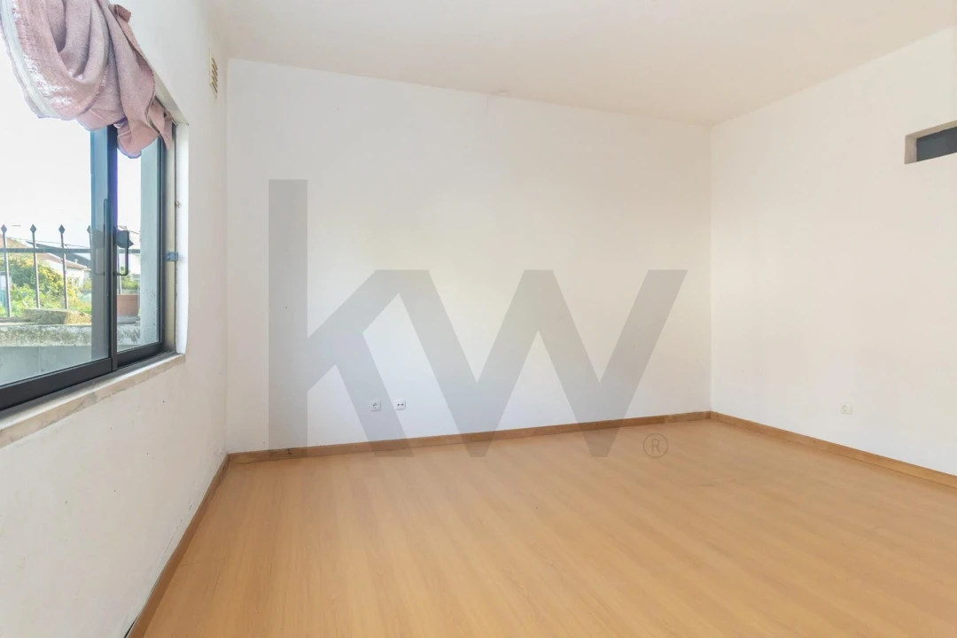 Moradia T5 para Venda em Seixal, Arrentela e Aldeia de Paio Pires Foto 40