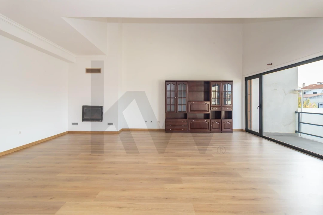 Moradia T5 para Venda em Seixal, Arrentela e Aldeia de Paio Pires Foto 10