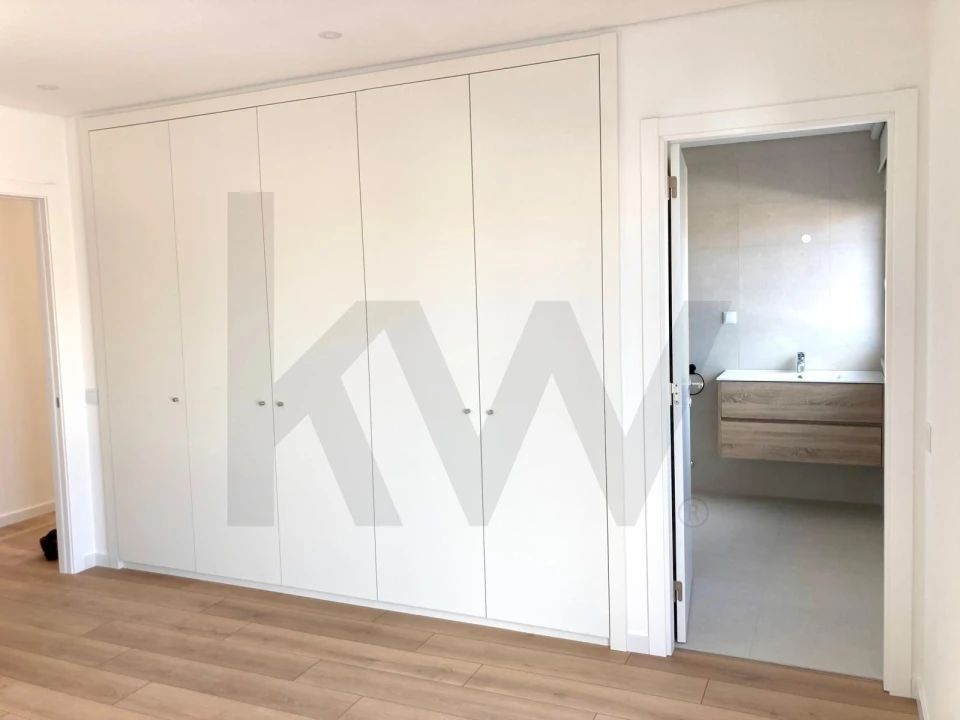 Apartamento T3 para Venda em Cadaval e Pêro Moniz Foto 6