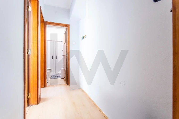 Apartamento T2 para Arrendamento em Avenidas Novas Foto 14