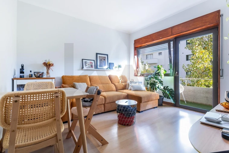 Apartamento T2 para Arrendamento em Avenidas Novas Foto 2