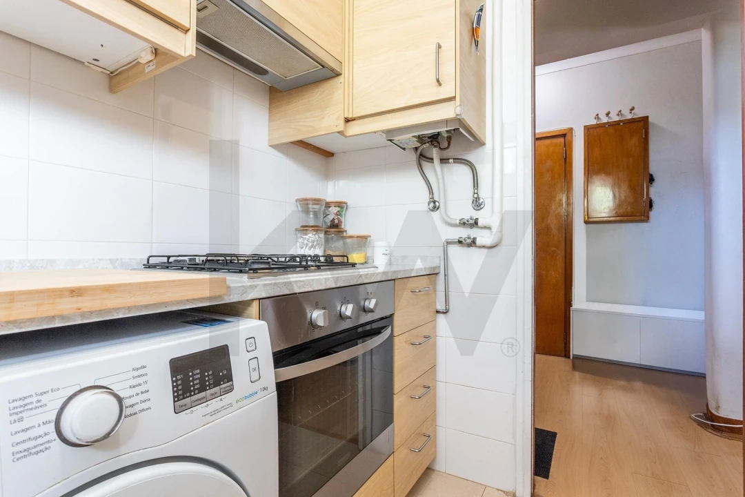 Apartamento T2 para Arrendamento em Avenidas Novas Foto 8