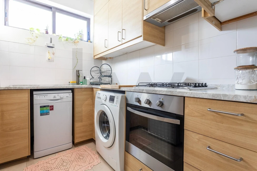 Apartamento T2 para Arrendamento em Avenidas Novas Foto 6