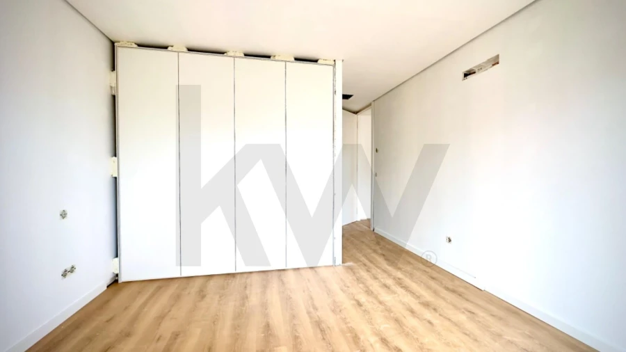 Apartamento T3 para Venda em Ramalhal Foto 10