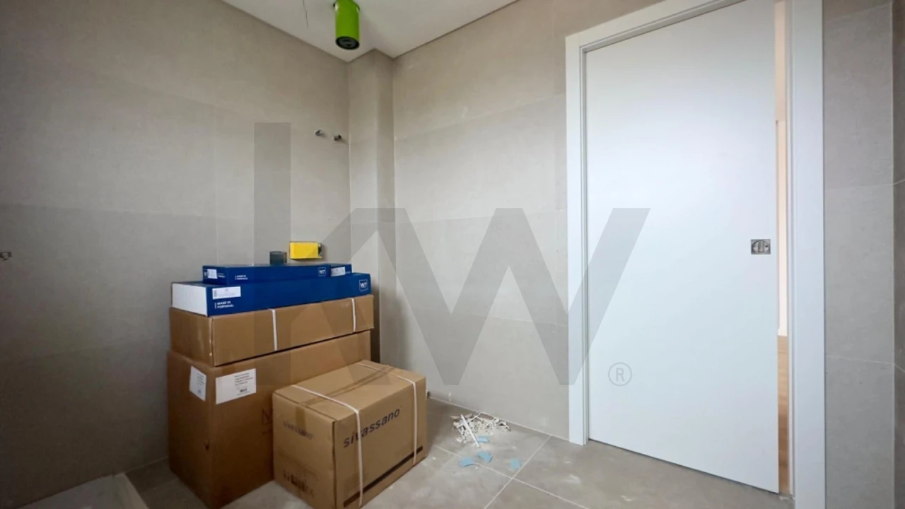 Apartamento T3 para Venda em Ramalhal Foto 15