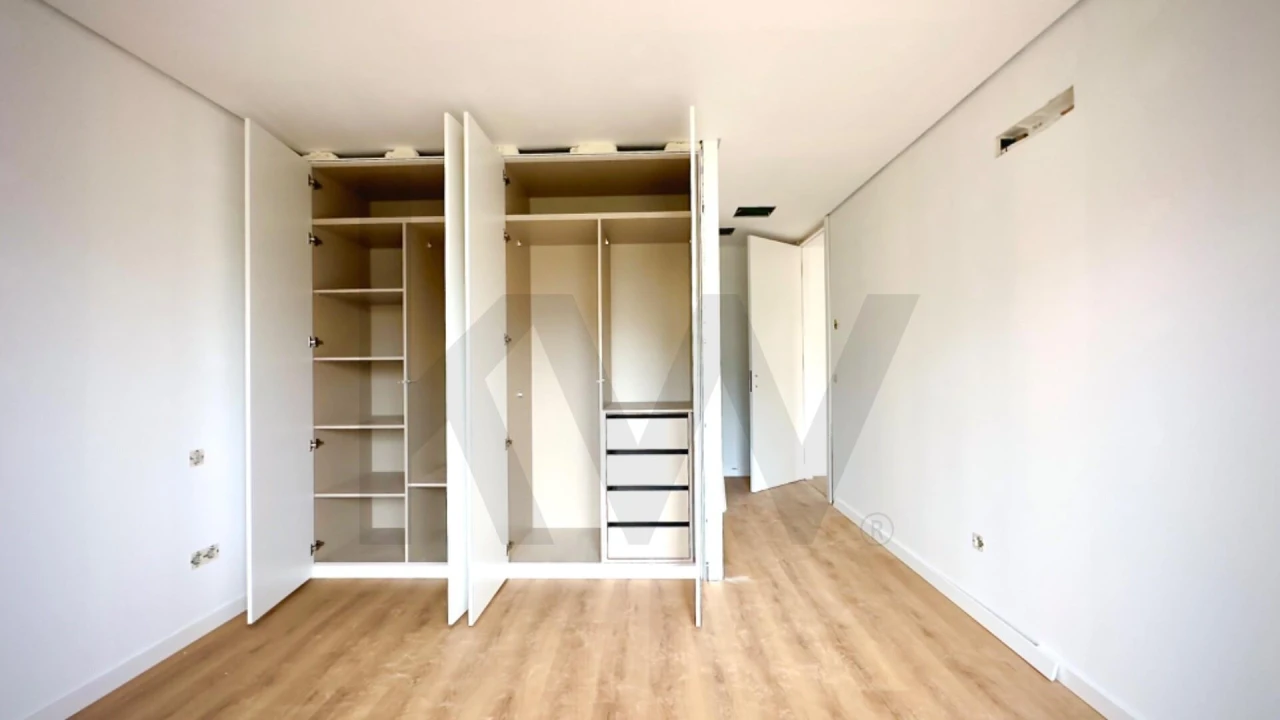 Apartamento T3 para Venda em Ramalhal Foto 14