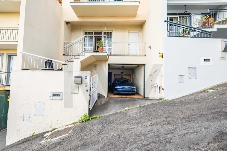 Moradia T2 para Venda em Santa Cruz Foto 5