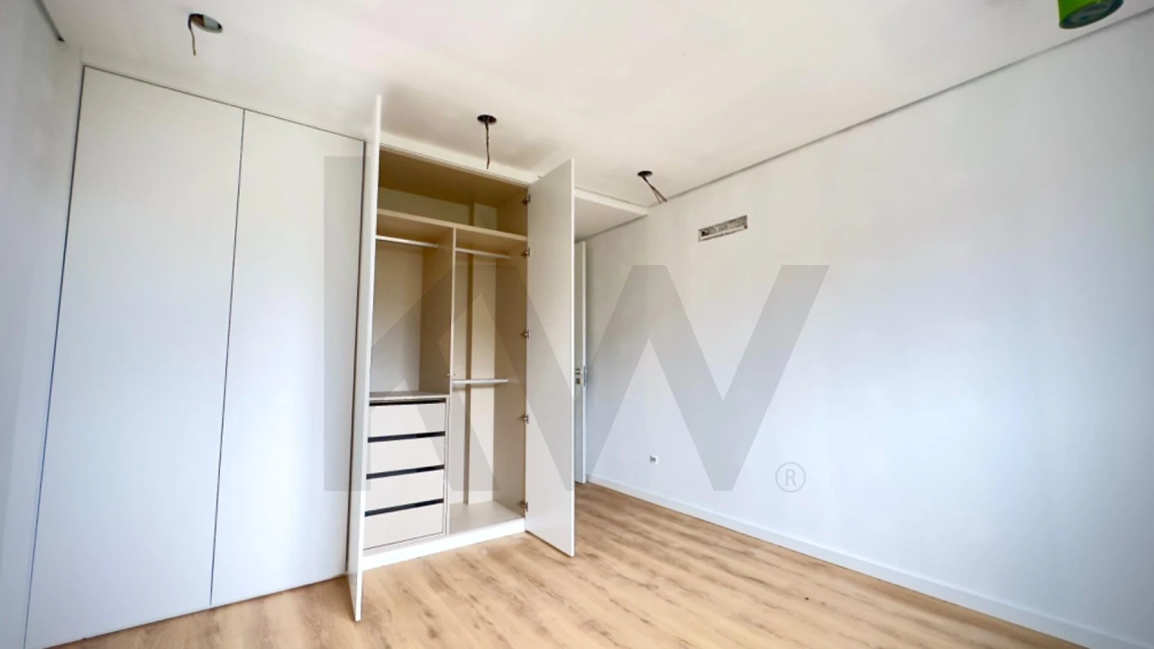 Apartamento T3 para Venda em Ramalhal Foto 12