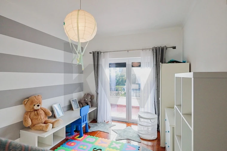 Moradia T4 para Venda em Corroios Foto 22