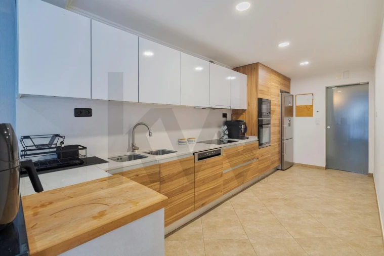 Moradia T4 para Venda em Corroios Foto 11