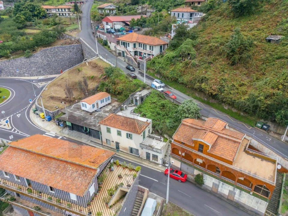 Moradia T3 para Venda em Jardim da Serra Foto 23