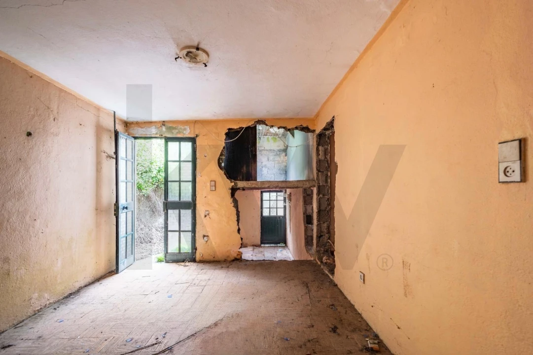 Moradia T3 para Venda em Jardim da Serra Foto 10