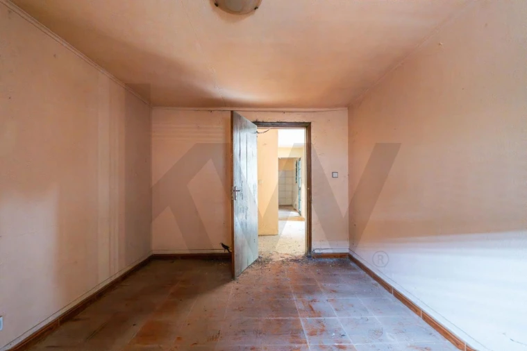 Moradia T3 para Venda em Jardim da Serra Foto 13