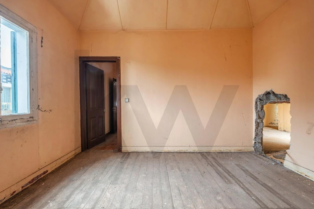 Moradia T3 para Venda em Jardim da Serra Foto 16