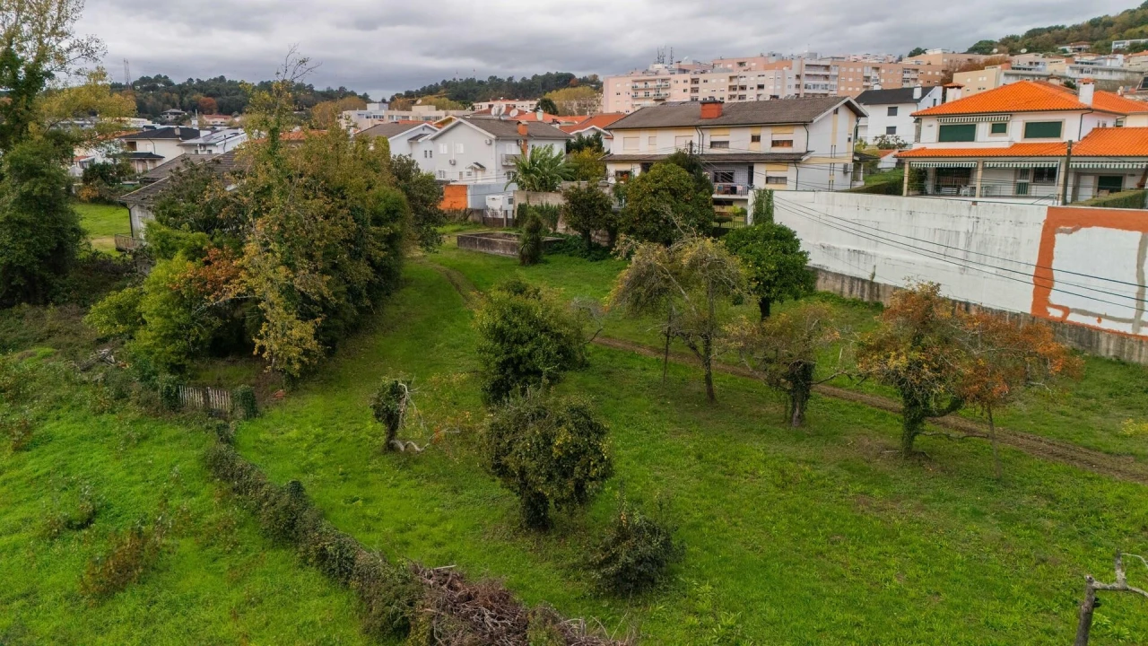 Terreno para Venda em Gualtar Foto 37