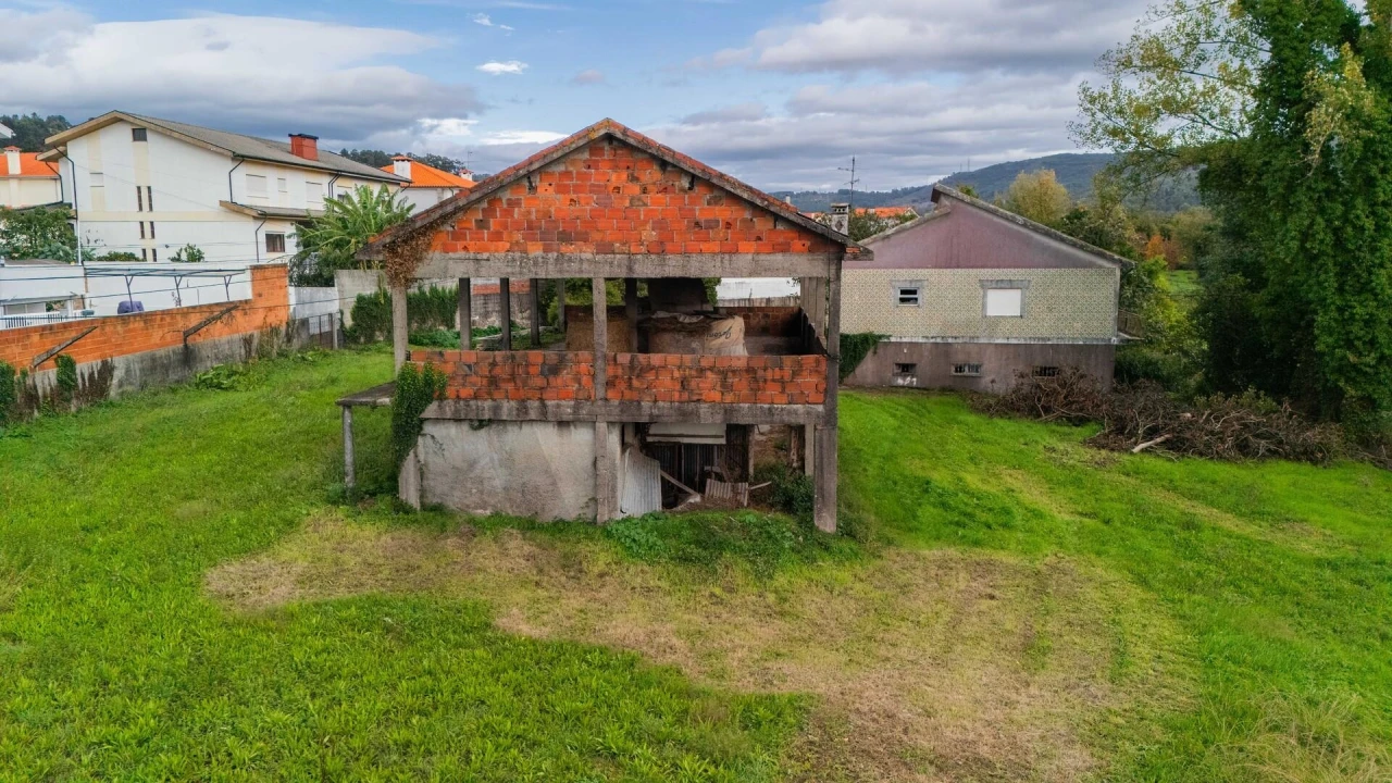 Terreno para Venda em Gualtar Foto 22
