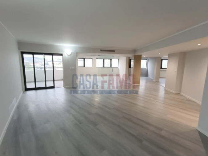 Apartamento T3 para Venda em São Vicente (Braga)
