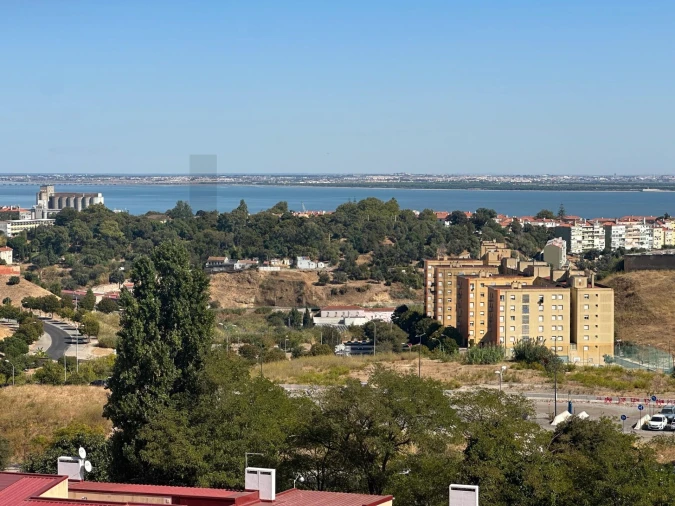Apartamento T1 para Venda em Penha de França