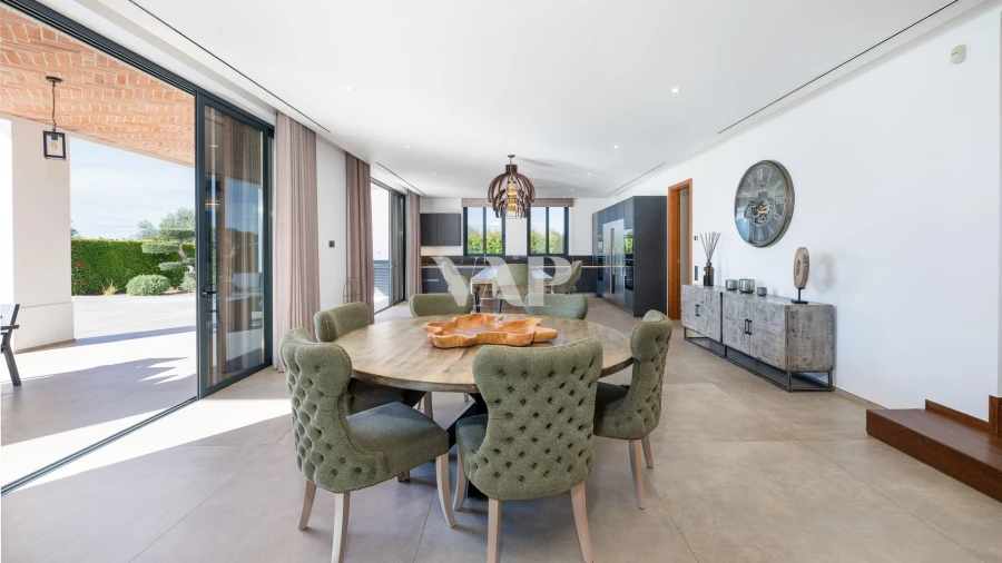 Moradia T4 para Venda em Almancil Foto 3