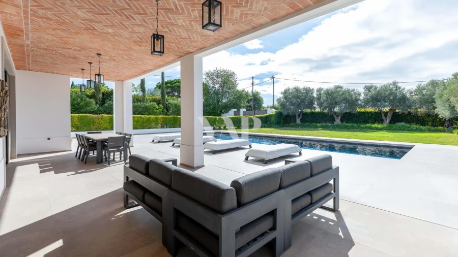 Moradia T4 para Venda em Almancil Foto 35