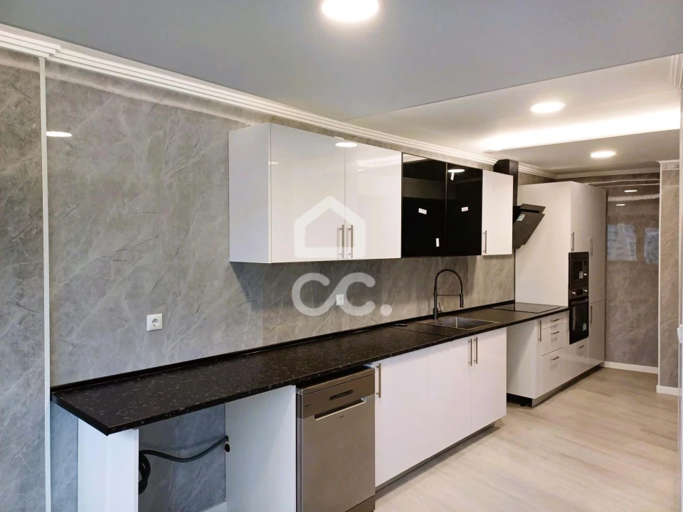 Apartamento T3 para Venda em Braga (Maximinos, Sé e Cividade) Foto 7