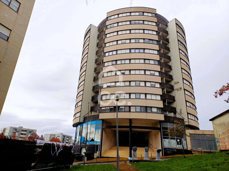 Apartamento T3 para Venda em Braga (Maximinos, Sé e Cividade) Foto 1