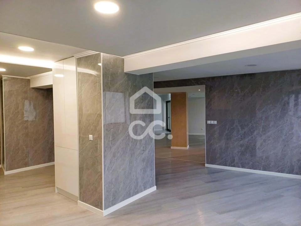 Apartamento T3 para Venda em Braga (Maximinos, Sé e Cividade) Foto 5