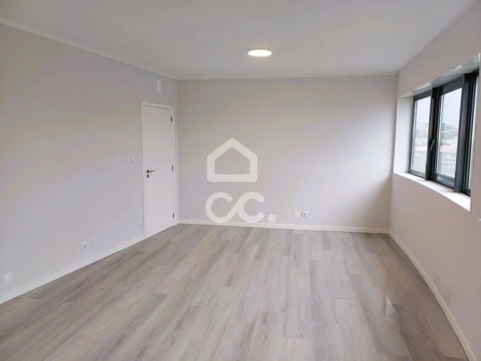 Apartamento T3 para Venda em Braga (Maximinos, Sé e Cividade) Foto 12