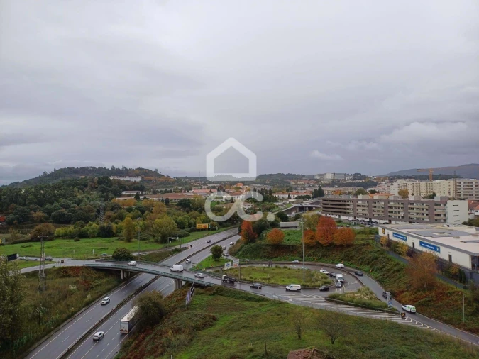 Apartamento T3 para Venda em Braga (Maximinos, Sé e Cividade) Foto 35