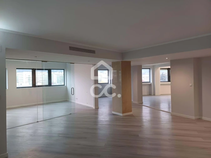 Apartamento T3 para Venda em Braga (Maximinos, Sé e Cividade) Foto 28