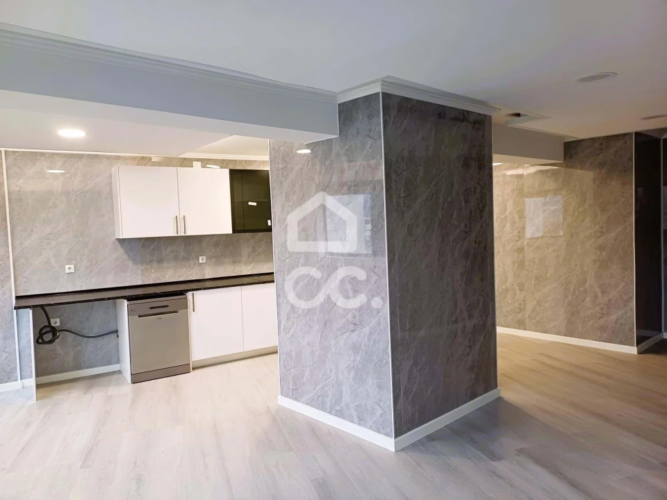 Apartamento T3 para Venda em Braga (Maximinos, Sé e Cividade) Foto 4