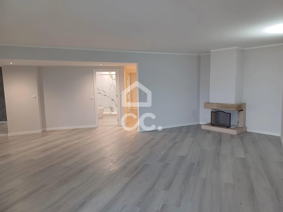 Apartamento T3 para Venda em Braga (Maximinos, Sé e Cividade) Foto 27