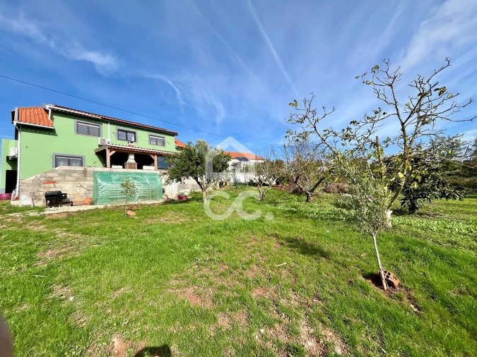 Moradia T3 para Venda em Peral Foto 43