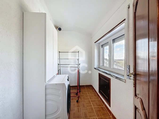 Moradia T3 para Venda em Peral Foto 33