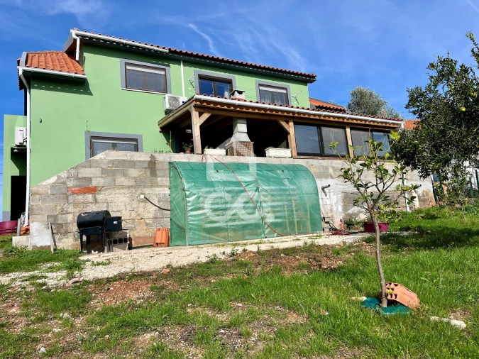 Moradia T3 para Venda em Peral Foto 41