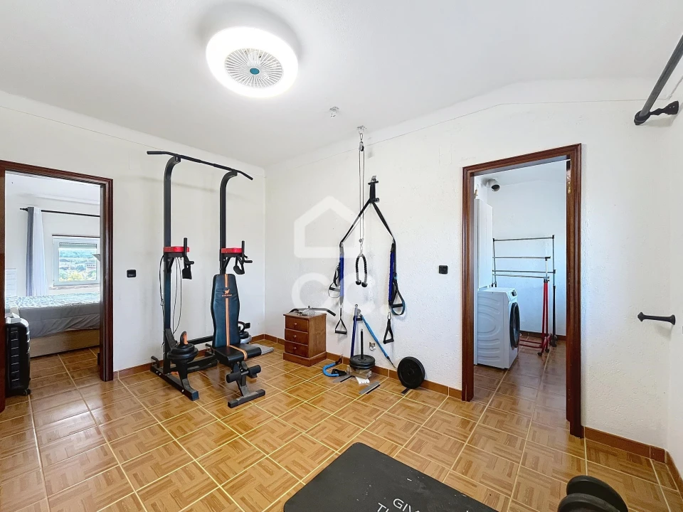 Moradia T3 para Venda em Peral Foto 32