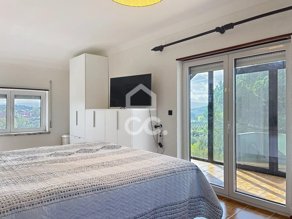 Moradia T3 para Venda em Peral Foto 24