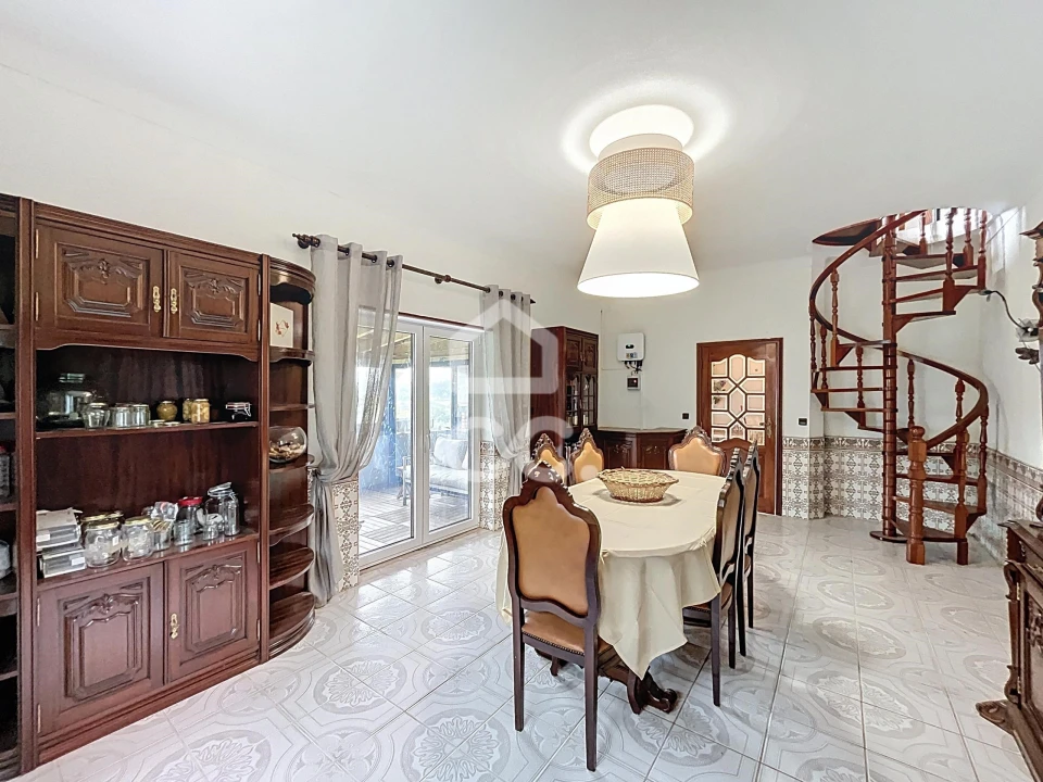 Moradia T3 para Venda em Peral Foto 17